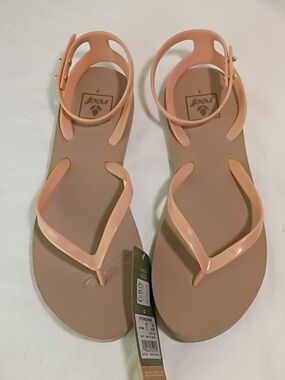 Reef Pink Glossy Ankle-Strap Sandals Size 7